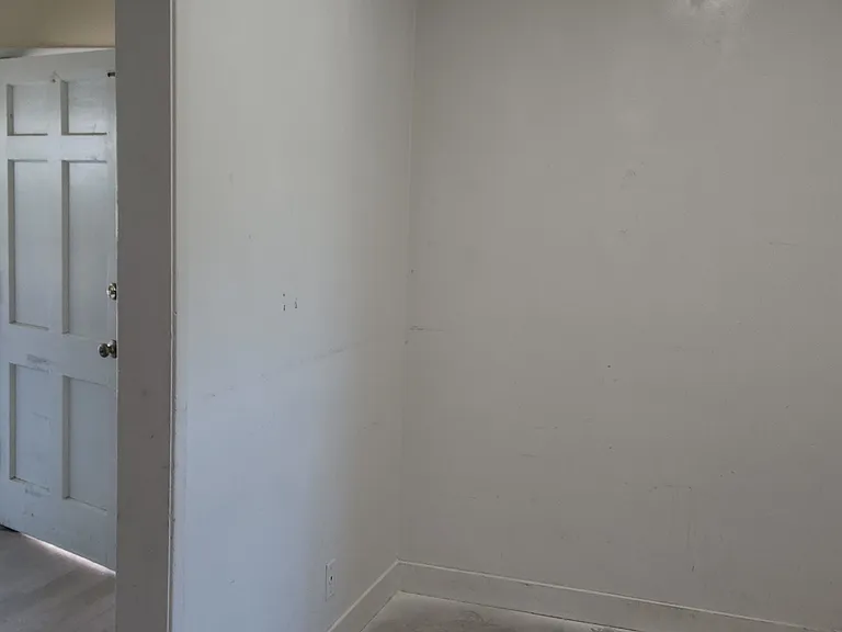 1885 Cedar Ave #1 — Photo 11