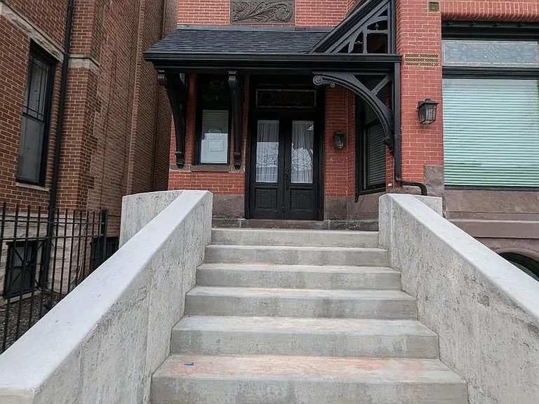 2150 W Monroe St — Photo 105