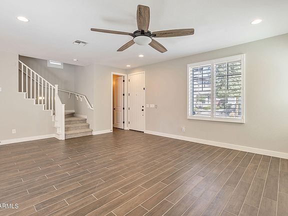 5th image of 2039 W DESERT HOLLOW Drive