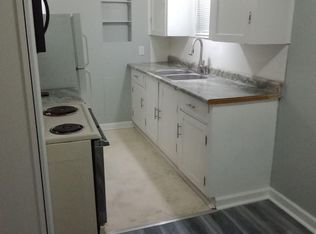 200 E Williamson St #2, Versailles, MO 65084
