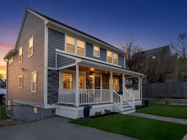 67 Billings St, West Roxbury, MA 02132