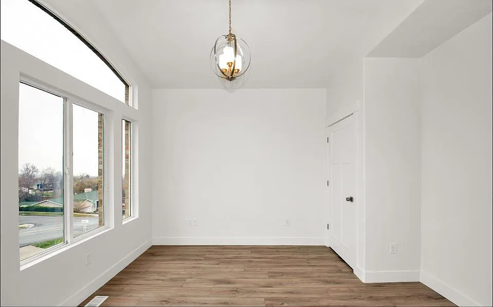 4 bed, 3064 sqft, $3,300 — Photo 4