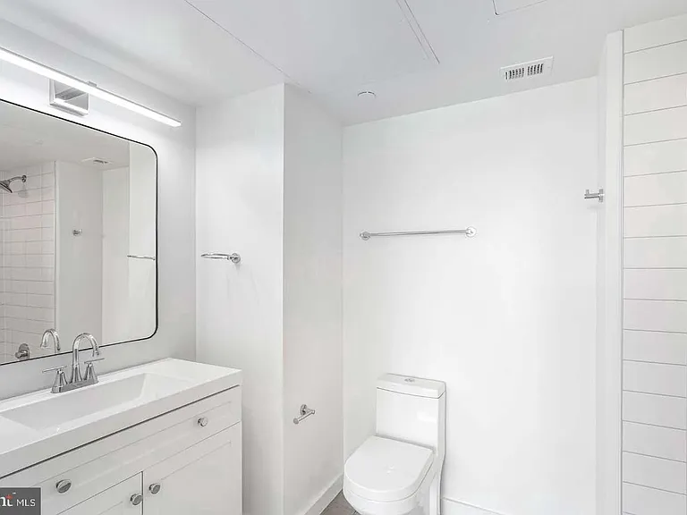 1522 Rhode Ave NE #401 — Photo 11