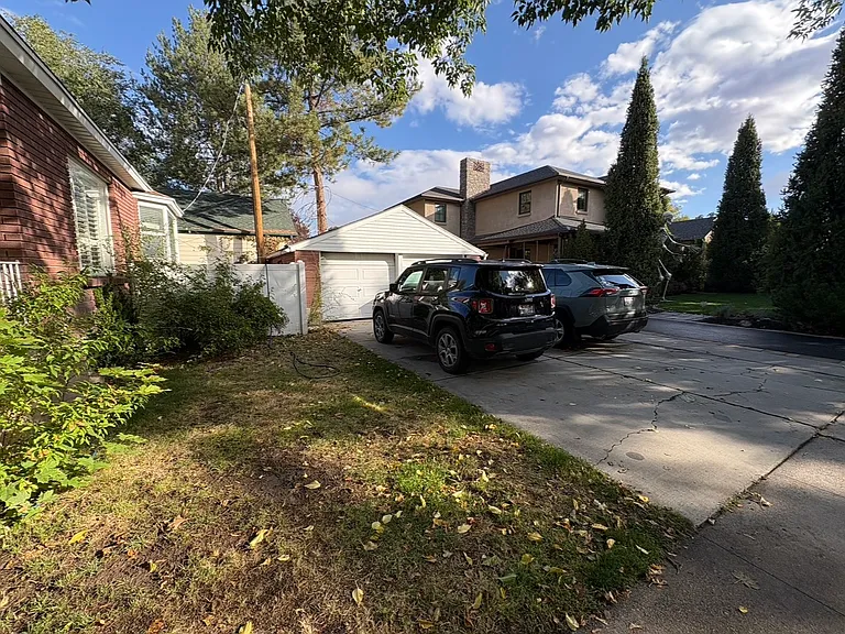 1805 E Princeton Ave — Photo 13
