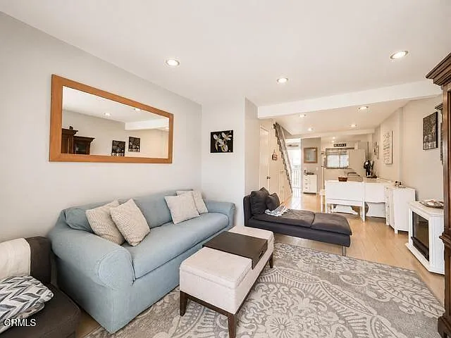 201 S Ventura Rd #8 — Photo 9