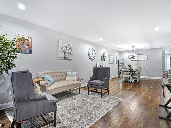 2nd image of 305 Spring House Dr