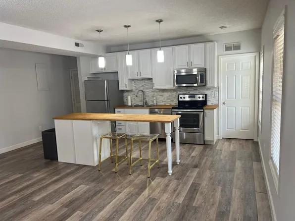 3434 E Lime Kiln St #A, Saint Charles, MO 63301