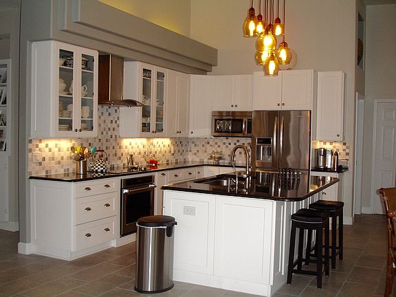 2nd image of 16 Bay Pointe Dr