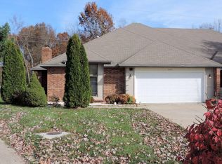 900 S Abbey Ct, Springfield, MO 65809