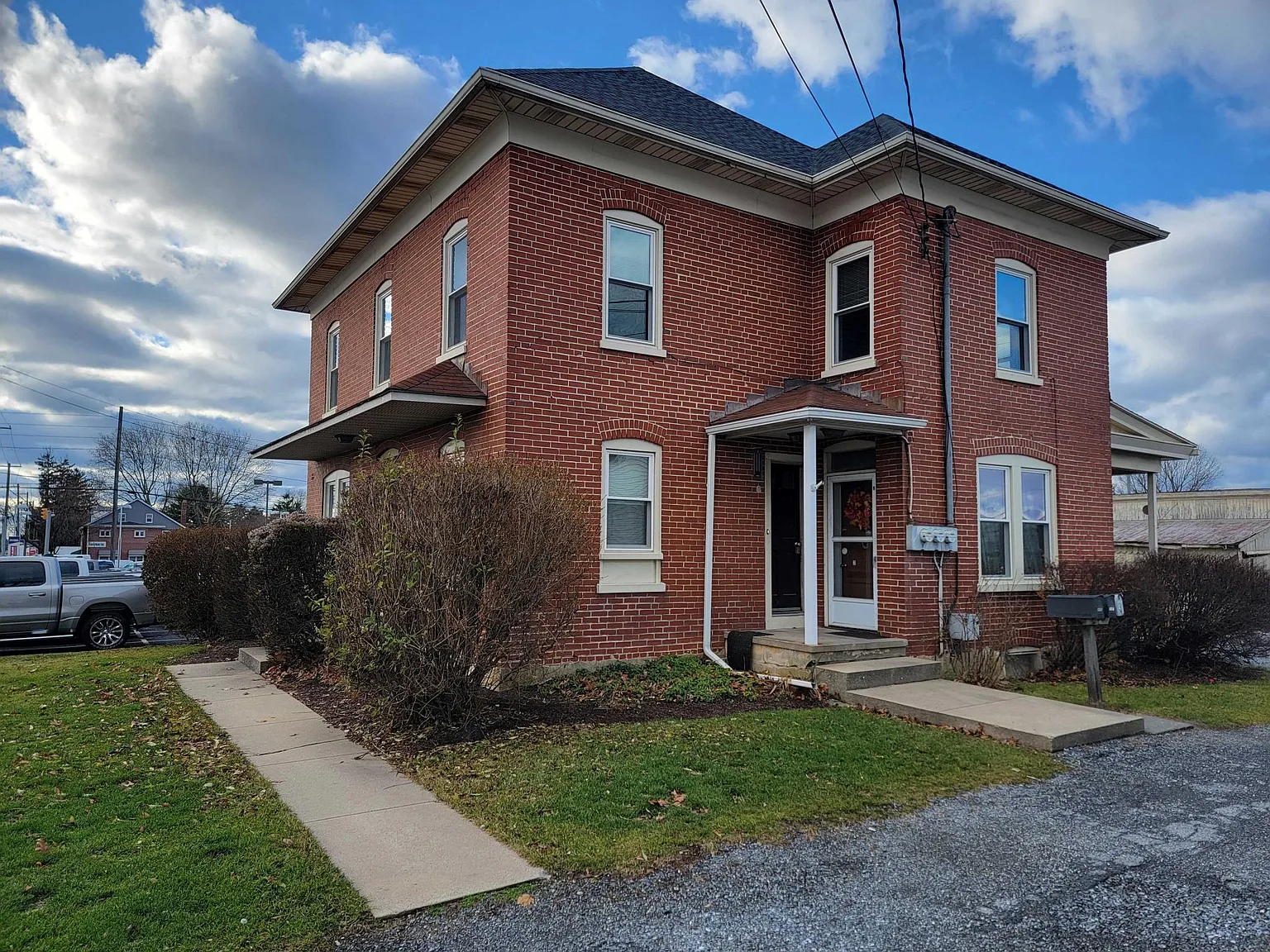 2 bed, $1,025 — Photo 2