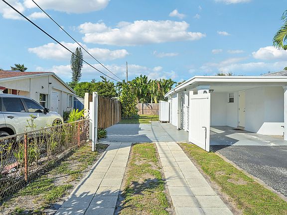 3rd image of 5081 SW 9th Court