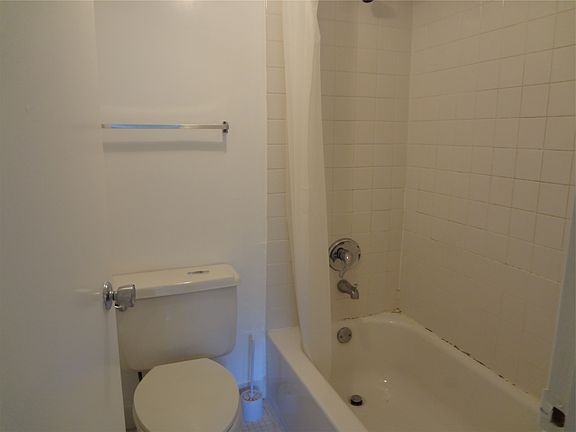5th image of 8735 Ramblewood Dr APT 213