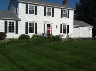 25 Misty Pine Rd, Fairport, NY 14450