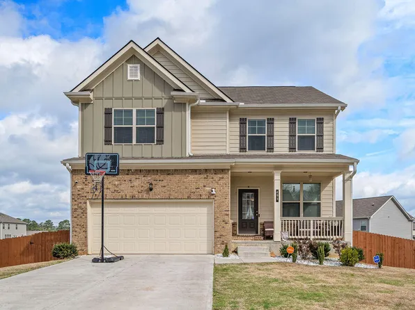 403 McGinnis Cir, Calhoun, GA 30701