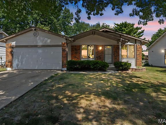 2nd image of 1915 Riverwood Trails Dr