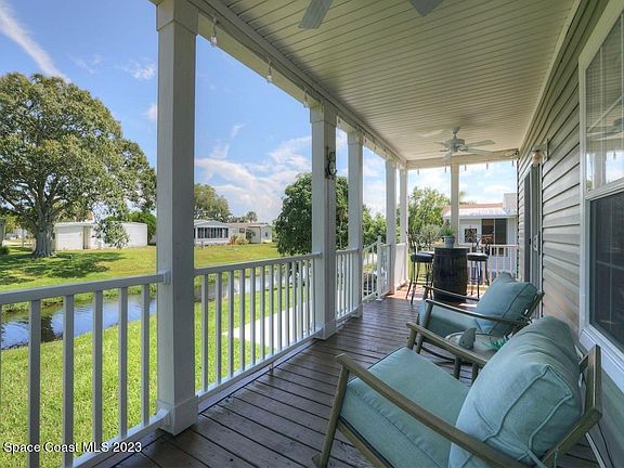 5th image of 1011 Barefoot Cir