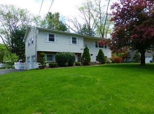 58 Verdin Dr, New City, NY 10956