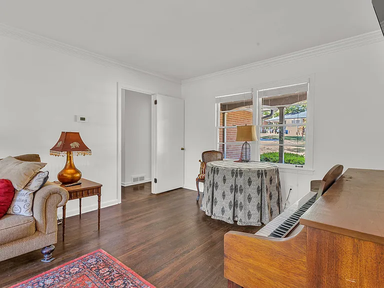 Bryant Dr — Photo 18