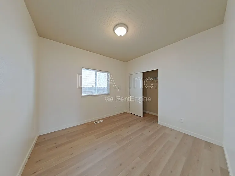 4373 Mackinaw Ave SE — Photo 12
