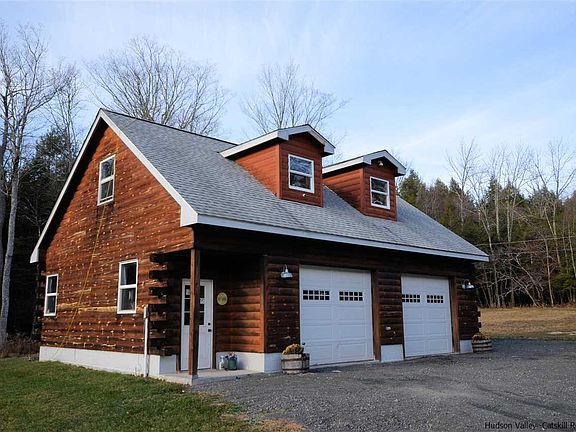 3rd image of 15 Mexico Hill Ln