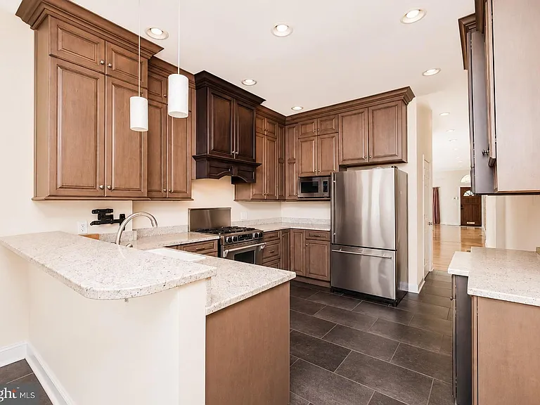 2205 E Baltimore St — Photo 12