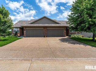 5649 Red Fox Rd, Bettendorf, IA 52722