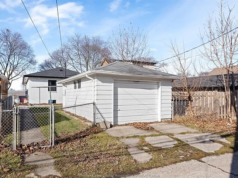 960 Janette Ave — Photo 25