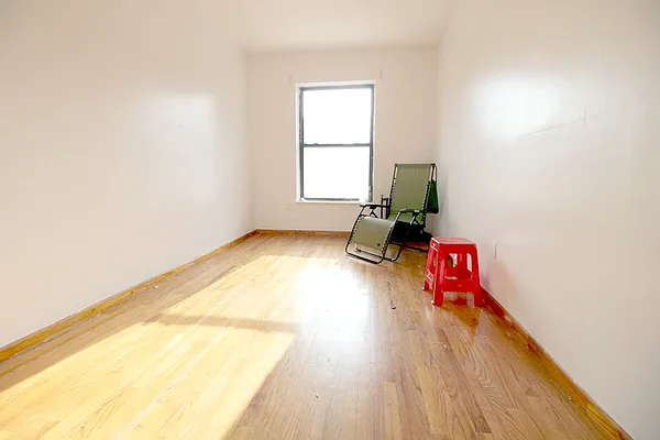 Rented by Elite NY Holdings | media 10