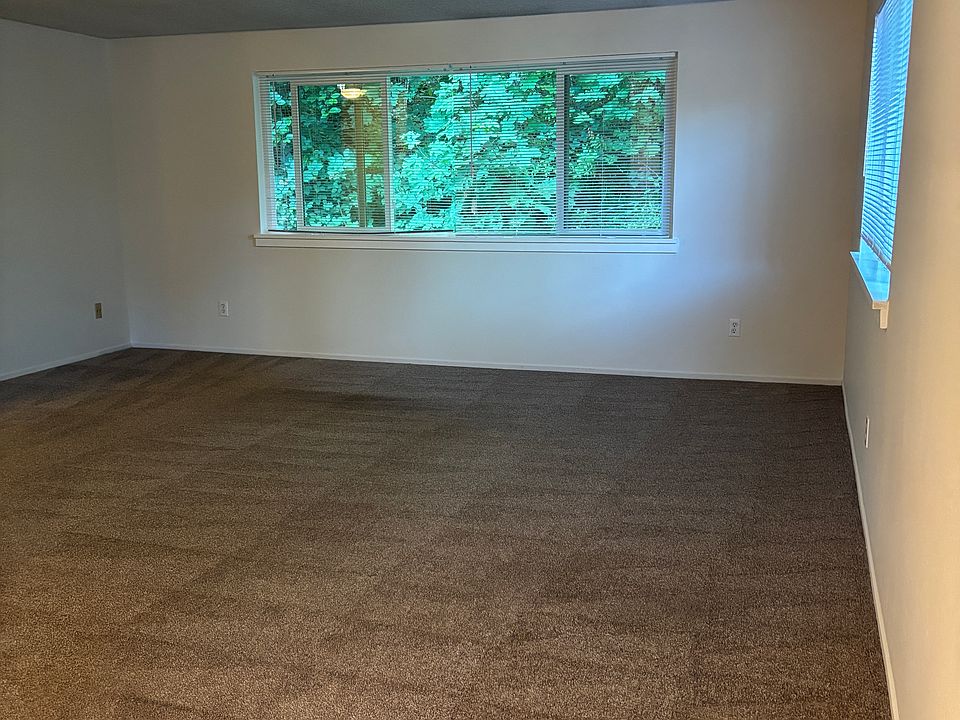 1st image of 1600 S Kent Des Moines Rd #1