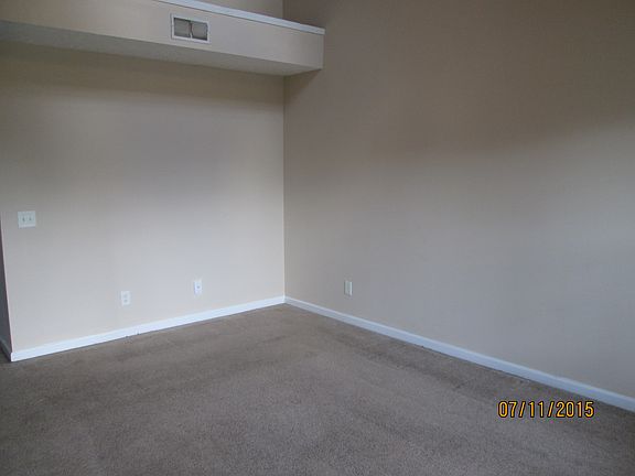 4th image of 902 Sky Valley Trl