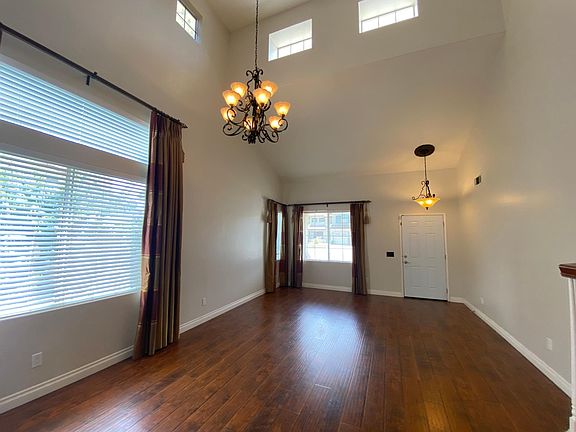 3rd image of 32074 Calle Marquis