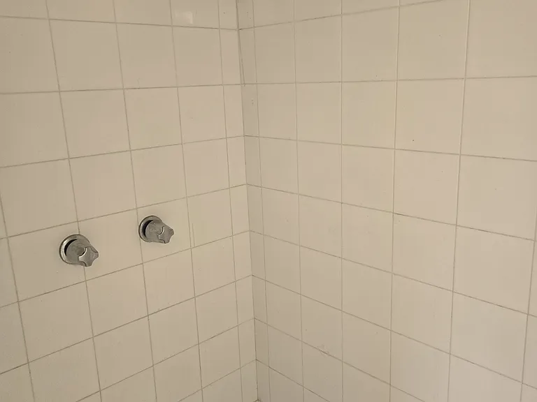 139 W Manchester Blvd #6 — Photo 4