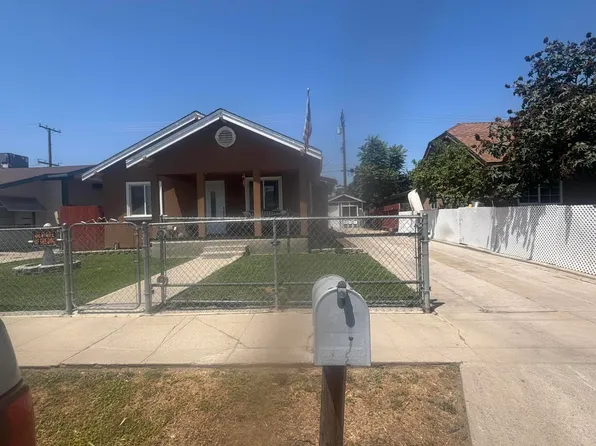 664 E Ventura Avenue, Tulare, CA 93274