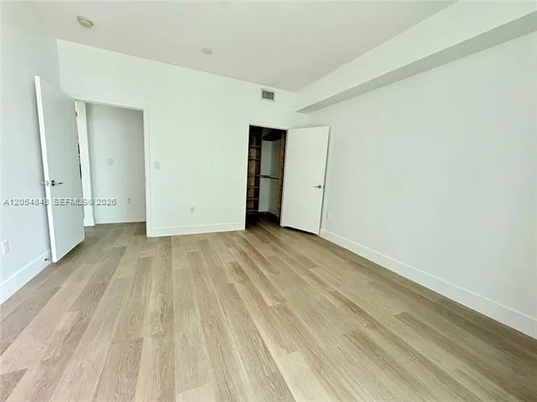 79 SW 12th St S #CU-1208 — Photo 10