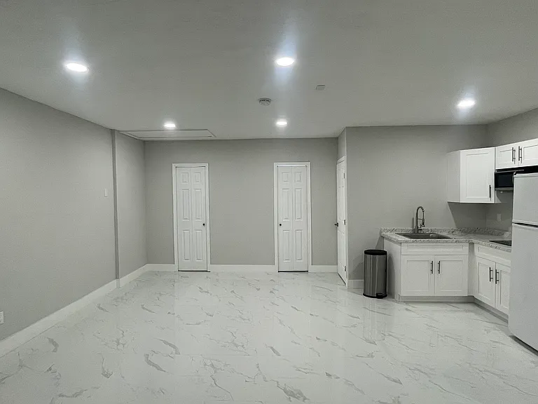 221 NE 23rd Ave #A — Photo 15
