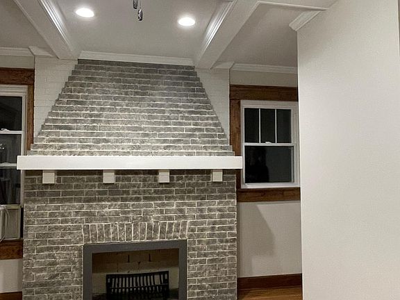Living room 
Decorative fireplace