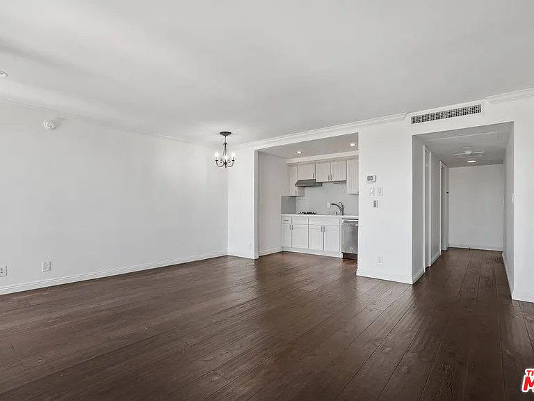 800 W 1st St #1409 — Photo 15