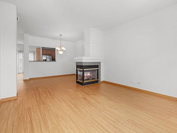 4th image of 589 Cary Woods Cir