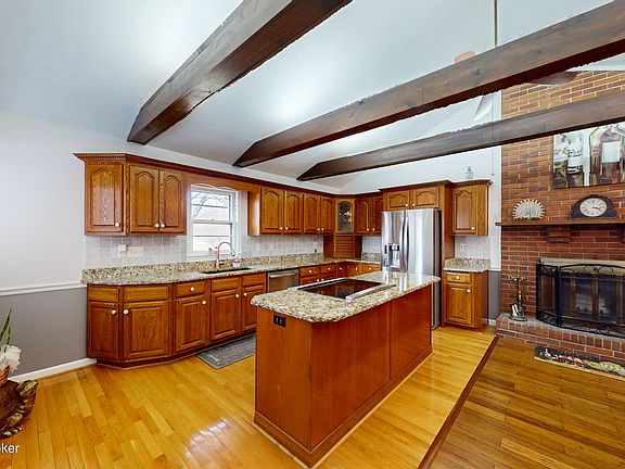 3rd image of 4109 Berkshire Ave