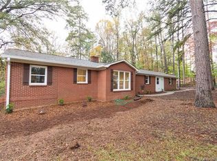 1418 Allenbrook Dr, Charlotte, NC 28208