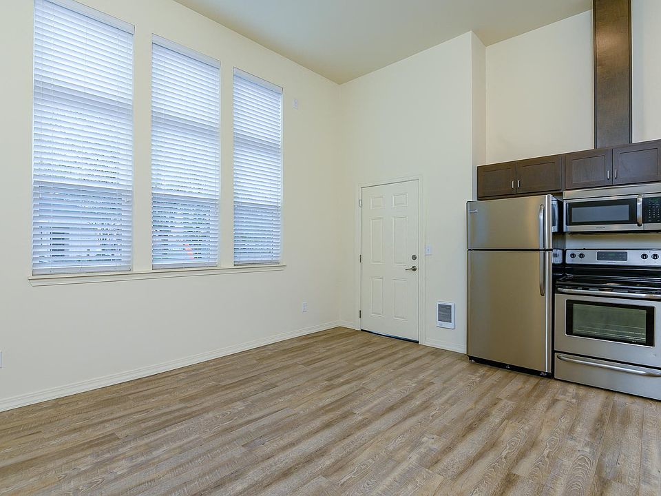 Midtown Apartments | Vancouver, WA | Kitchen and Living Room