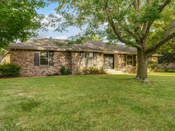 1642 Oak Drive, Aurora, MO 65605