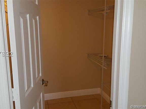 4th image of 4785 SW 62nd Ave APT 202