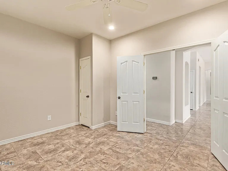 434 E Sheffield Ave — Photo 25