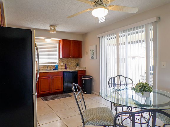 5th image of 4406 Santa Barbara Blvd APT B