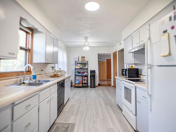 4th image of 1148 Buena Vista Dr