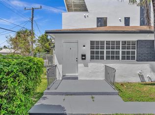 740 84th St #4, Miami Beach, FL 33141