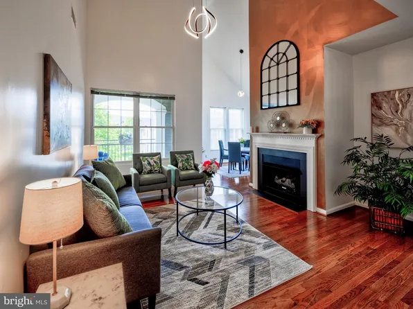 46630 Drysdale Ter Unit 303, Sterling, VA 20165
