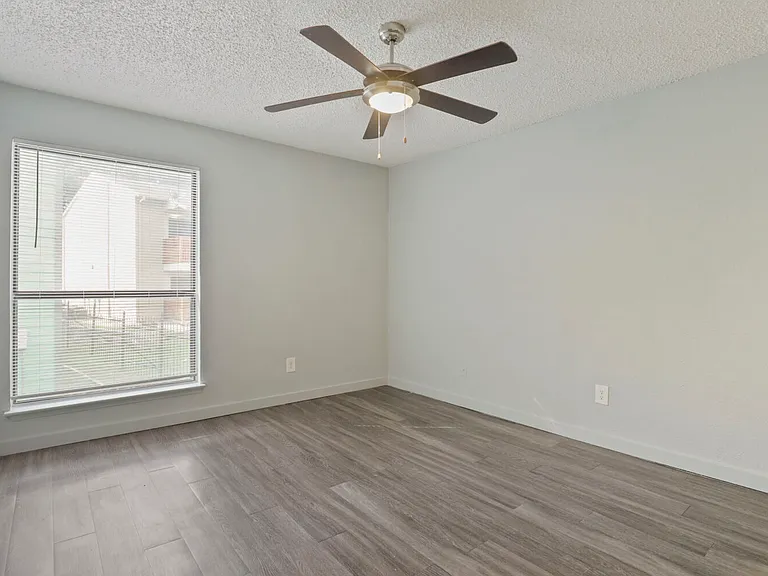 Verde Apartments — Photo 31