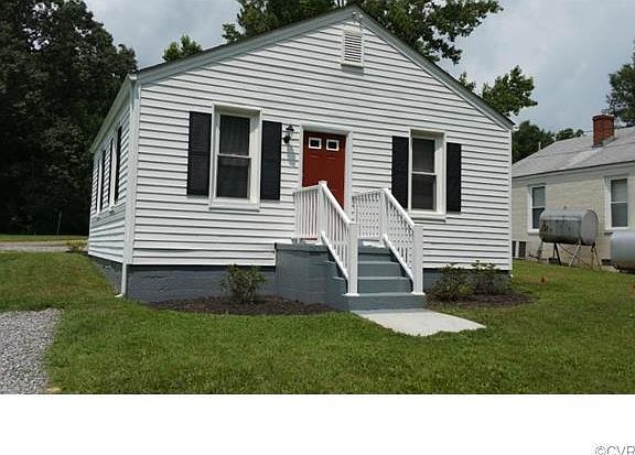 2nd image of 3606 Louise Dr